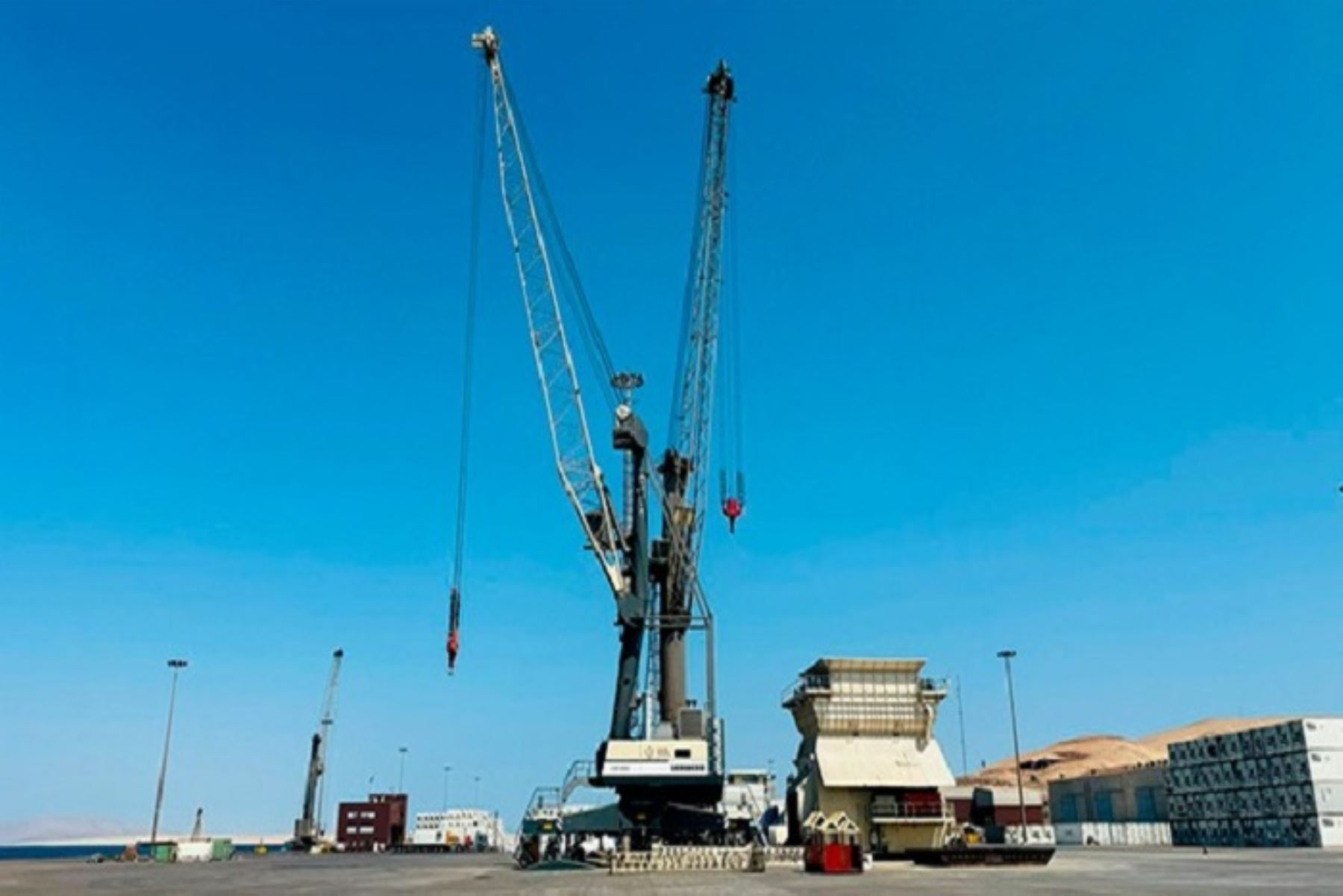 Con otra grúa móvil mejorarán operatividad de Terminal Portuario General San Martín