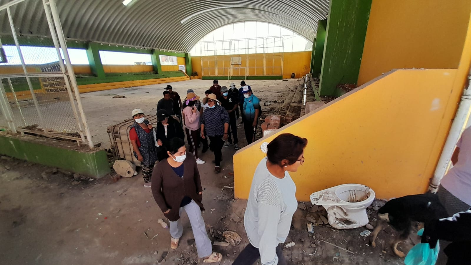 Denuncian abandono de complejo deportivo en Paucarpata