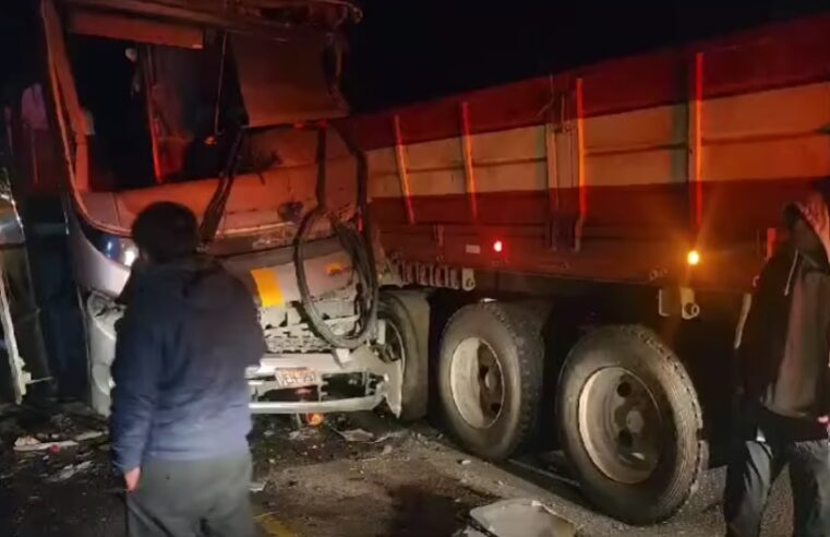 Sujeto detenido tras choque en Caylloma