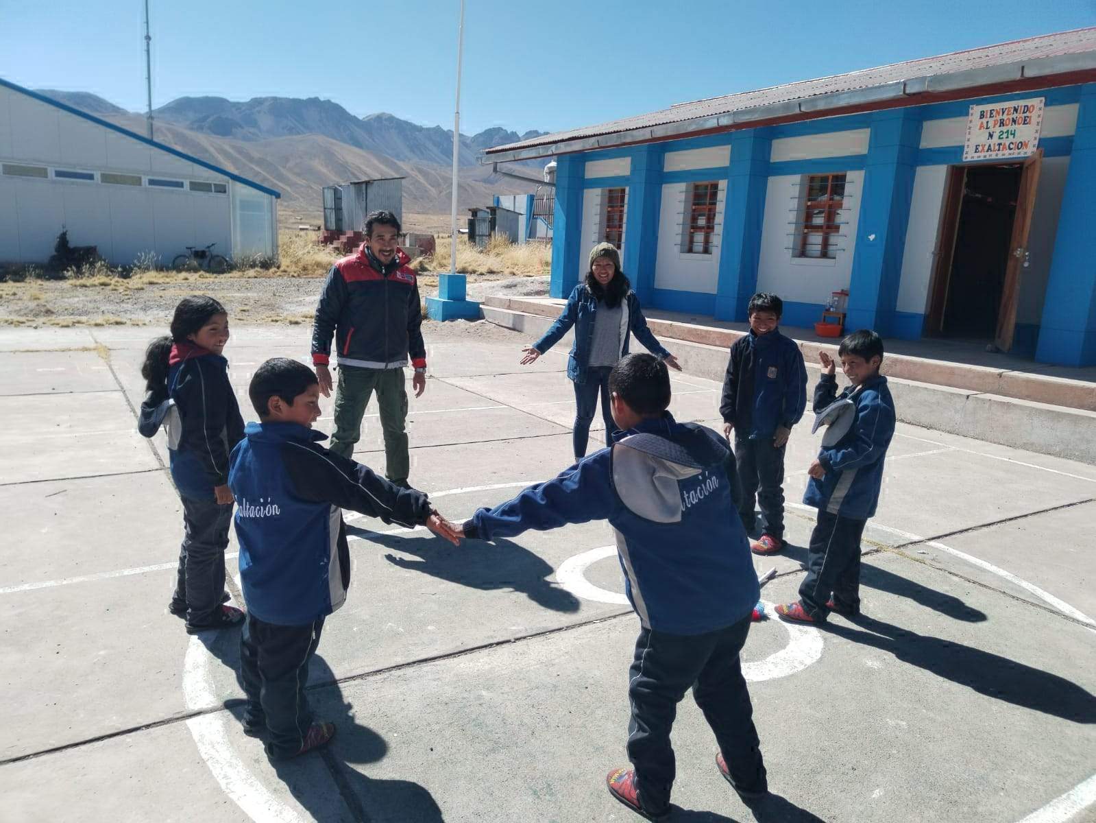 Friaje en Arequipa produce aplazo de horarios en colegios