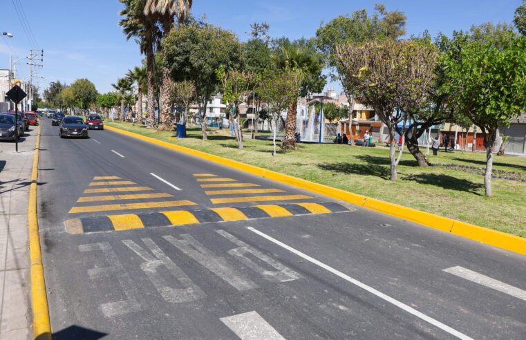 Entregan renovada avenida Dolores en Bustamante y Rivero