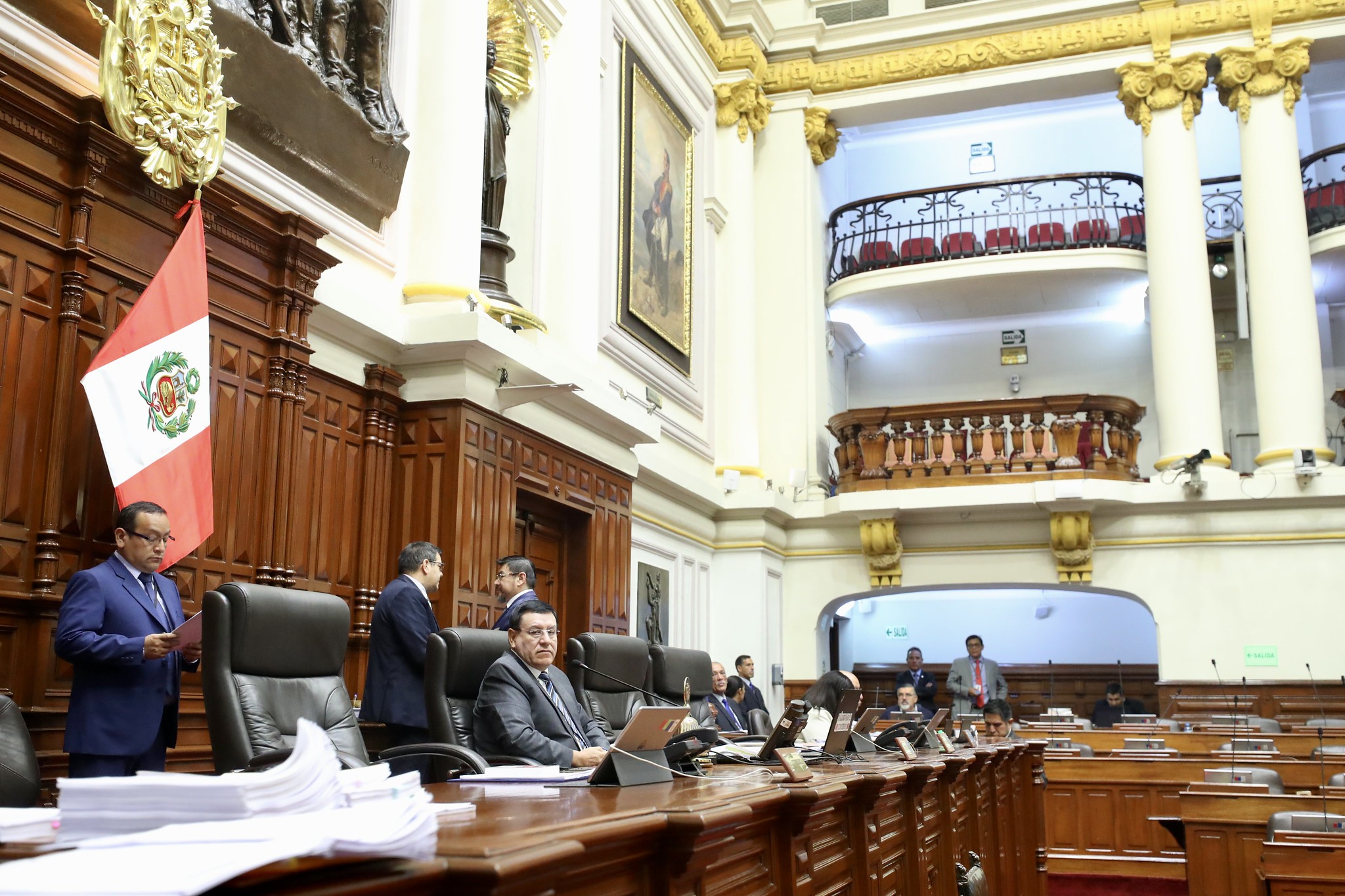 Congresistas cambian de bancadas a semanas de elección de directiva