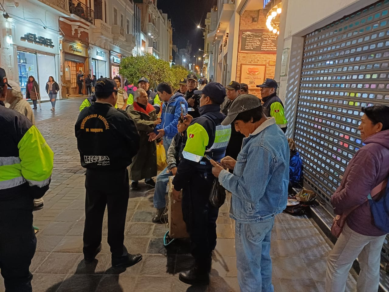 Estiman que en el Cercado trabajan más de 2500 ambulantes