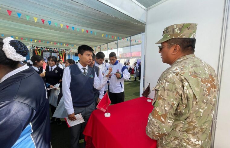 Feria de Orientación Vocacional congregó a casi mil estudiantes