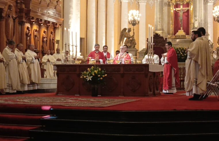 Acojámonos al amor de Dios:pidió arzobispo de Arequipa