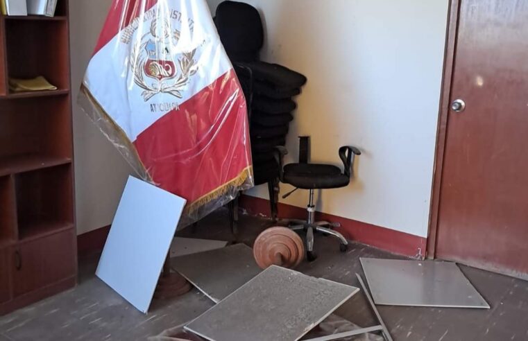 Sismo causa bloqueo de vías, daños menores en colegio Caravelí 