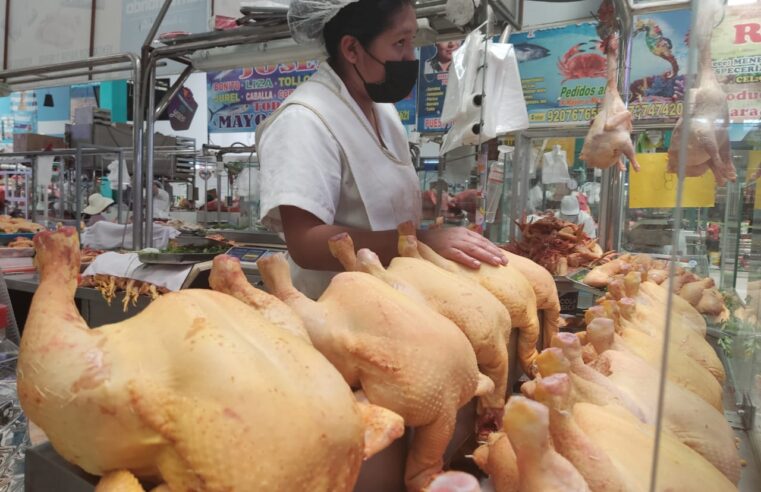 Precio del pollo disminuye parcialmente en mercados de Arequipa 