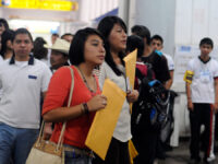 Por recesión jóvenes no encuentran un puesto de trabajo formal o informal.