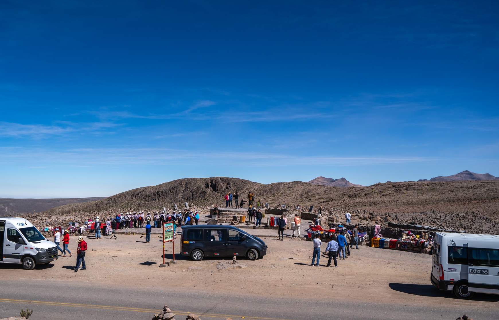 Autocolca realiza mantenimiento en el Mirador de los Volcanes