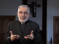 Arzobispo Javier del Río Alba.