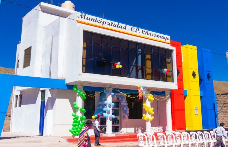 Concejo municipal inaugura infraestructura en Charamaya