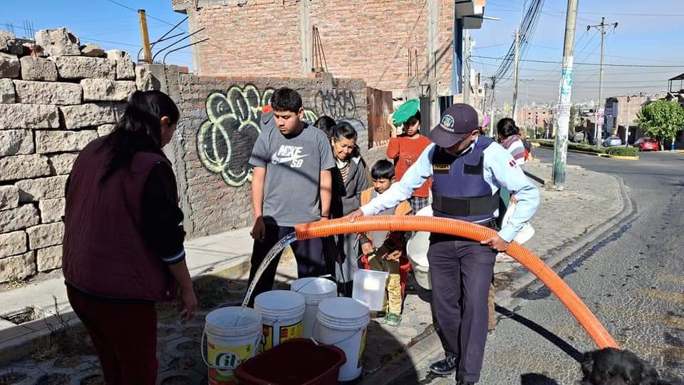 Alrededor del 20% de la población Arequipa espera por el agua.
