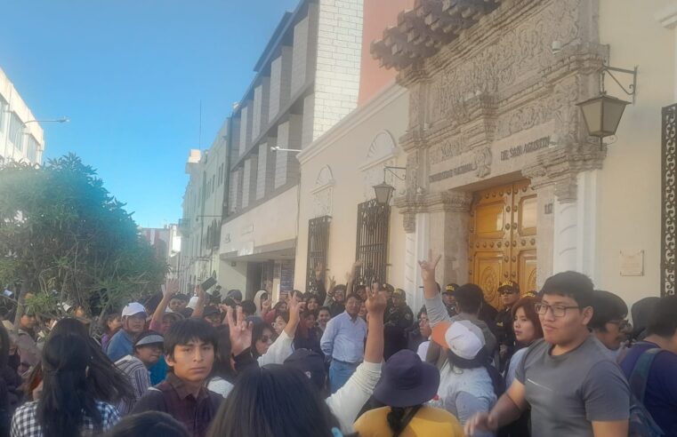 Alumnos de Ceprunsa denuncian irregularidades en el examen de admisión