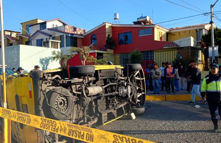 Más de 20 heridos deja choque entre combis en Cayma