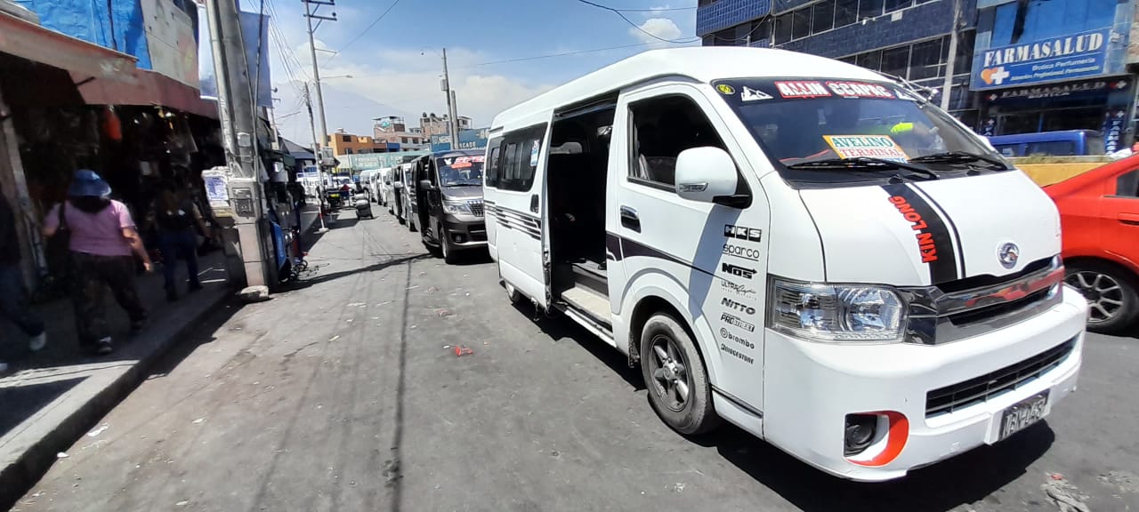 Transportistas informales anuncian nueva marcha rodante contra MPA