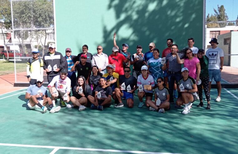 Arequipa con grandes deportistas de la paleta frontón