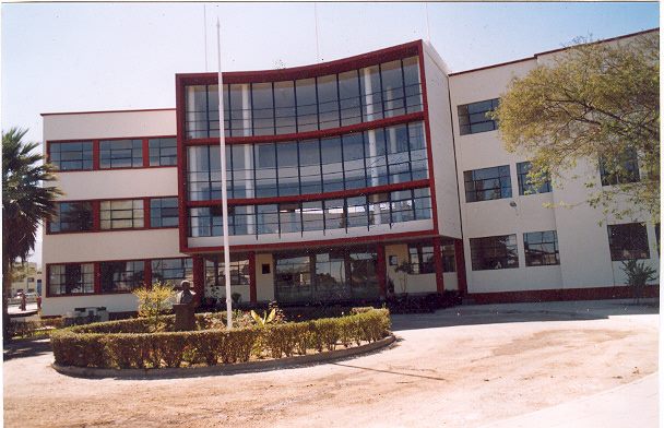 Historia de la fundación de la Facultad de Medicina de la Unsa