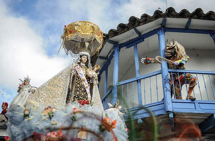 Atractivos de Paucartambo durante fiesta de la Virgen del Carmen