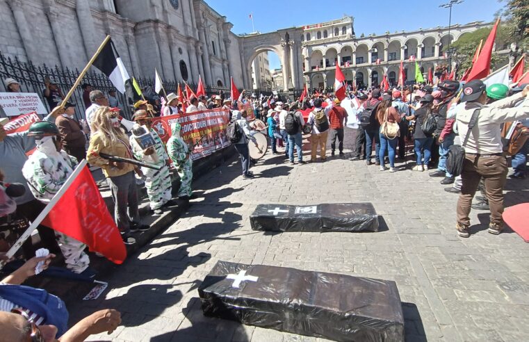 Marcha nacional sufre revés por retiro de movimientos regionales