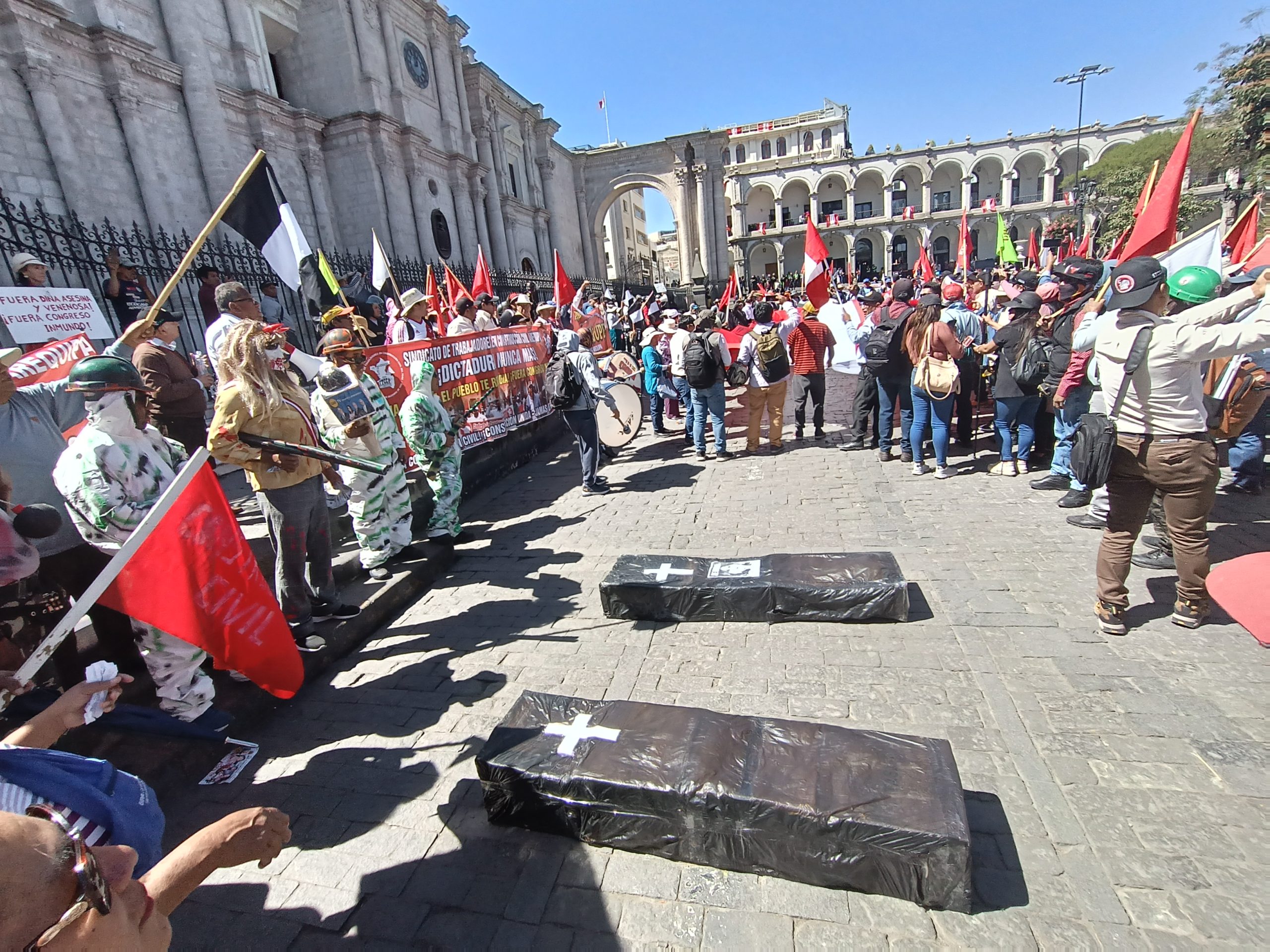 Marcha nacional sufre revés por retiro de movimientos regionales