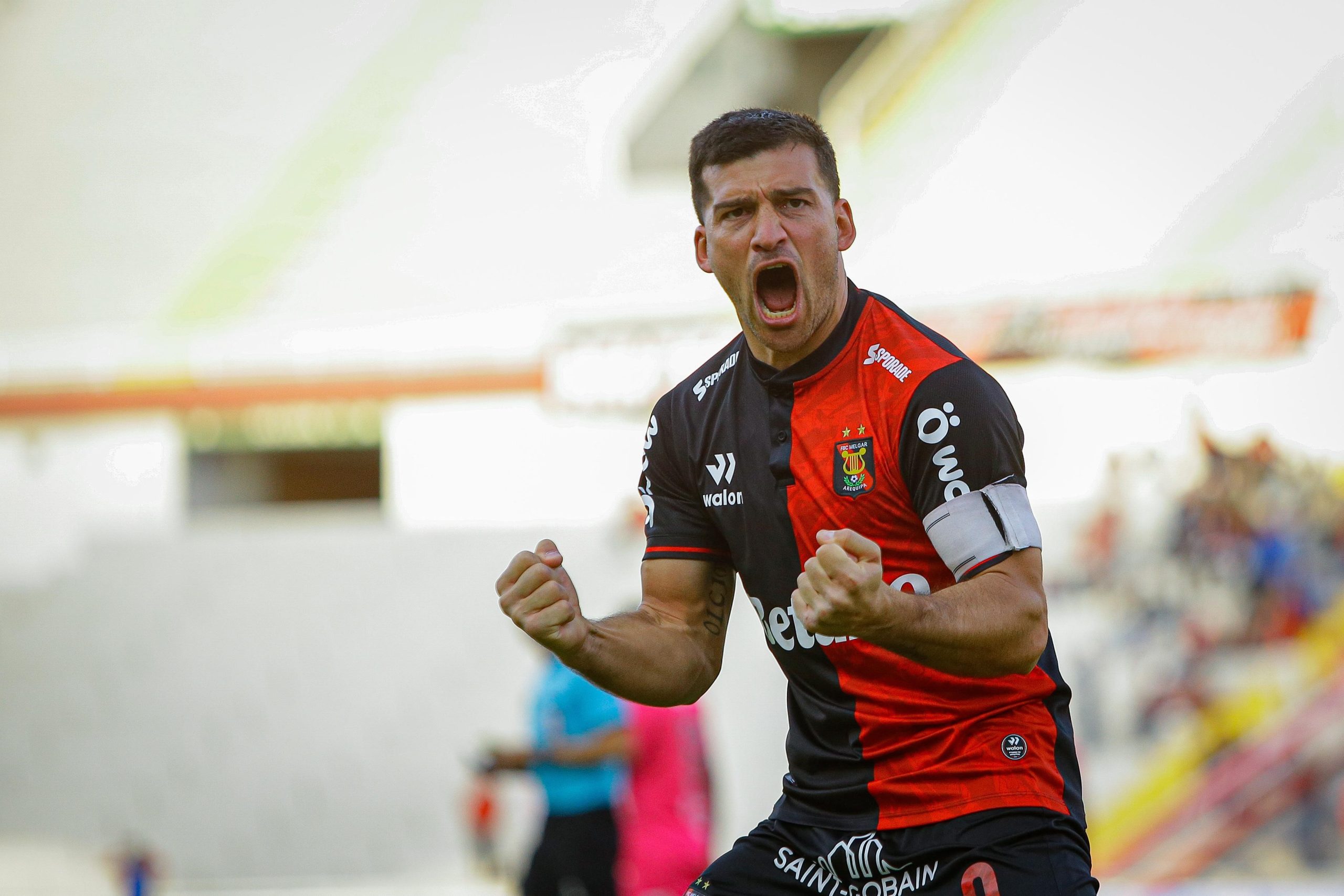 Dos años más para gritar sus goles en FBC Melgar