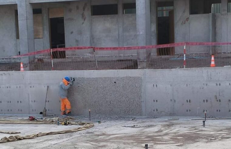 Piscina municipal no resistiría sismo de magnitud por deficiencias en construcción