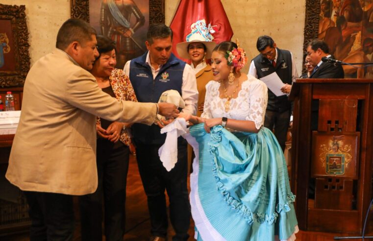 El alcalde de Arequipa recibió a las delegaciones de Festidanza