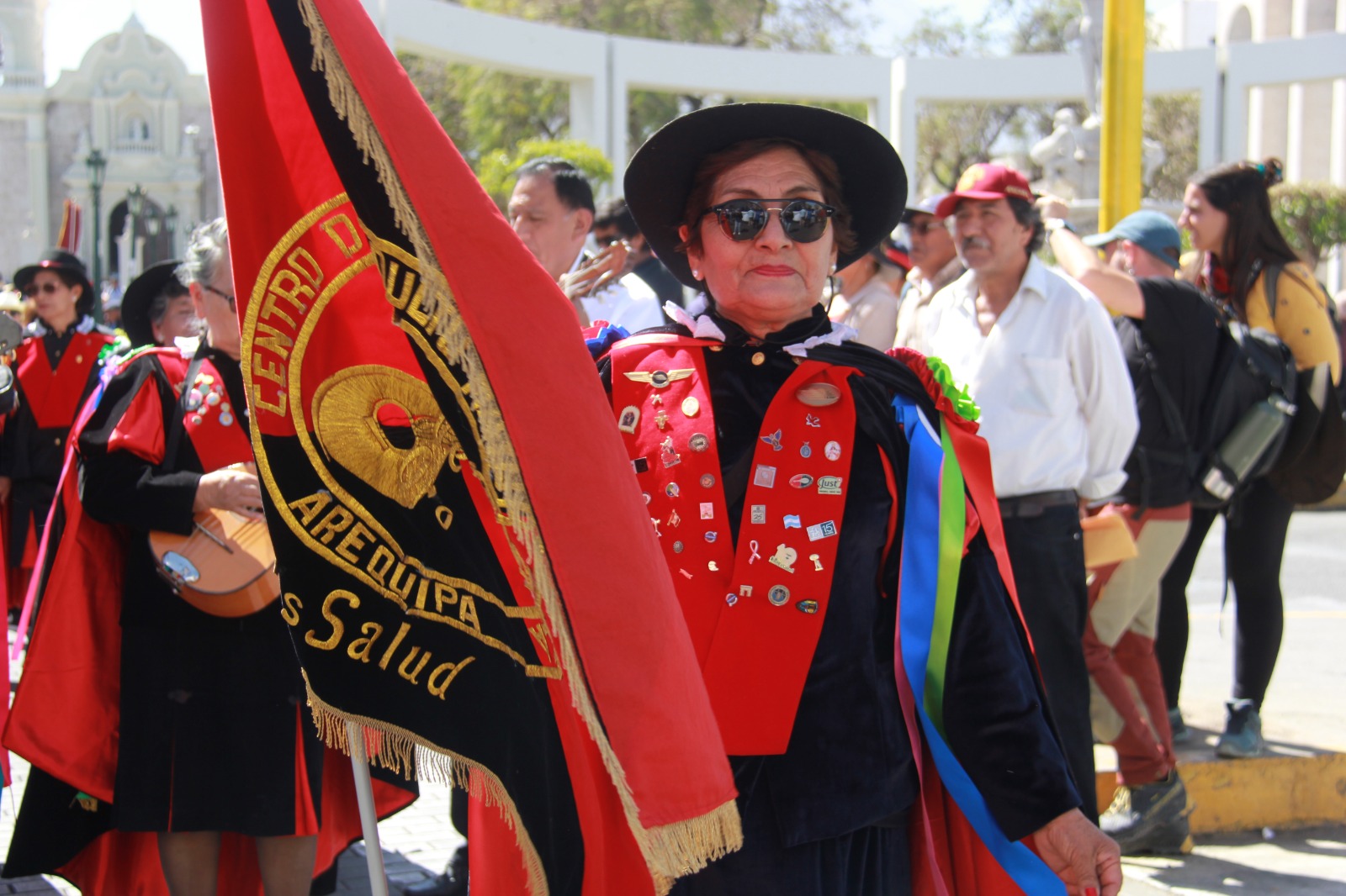 Arequipa Celebra su Aniversario con el Vibrante Pasacalle Internacional del Tunante