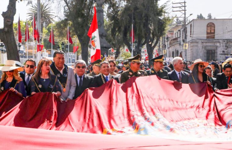 Paseo del Estandarte por el 484° aniversario de fundación española 