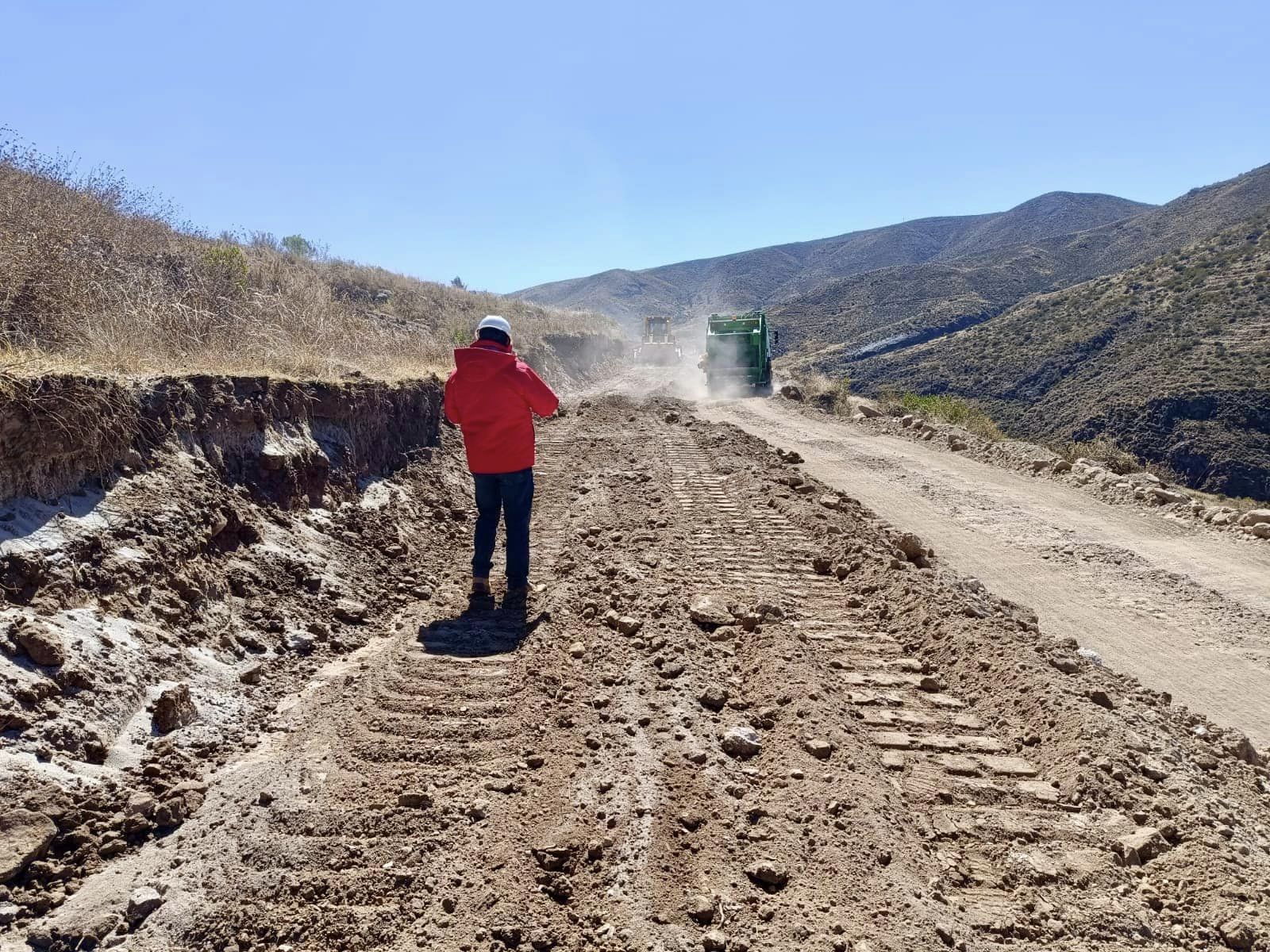 Gore ejecuta mejoramiento vial del centro poblado Chilata