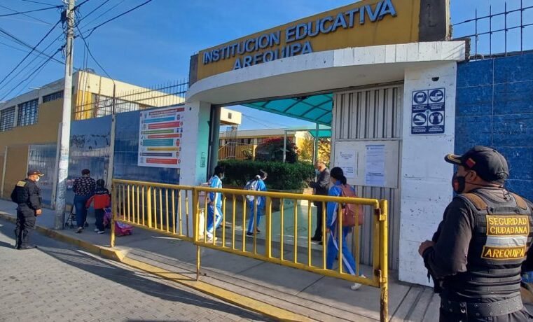 Estudiantes del colegio Arequipa llevarán clases de reforzamiento el próximo año