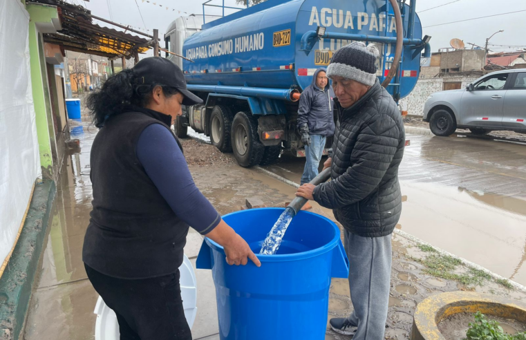 Distribuyen agua potable a familias del valle arequipeño de Tambo