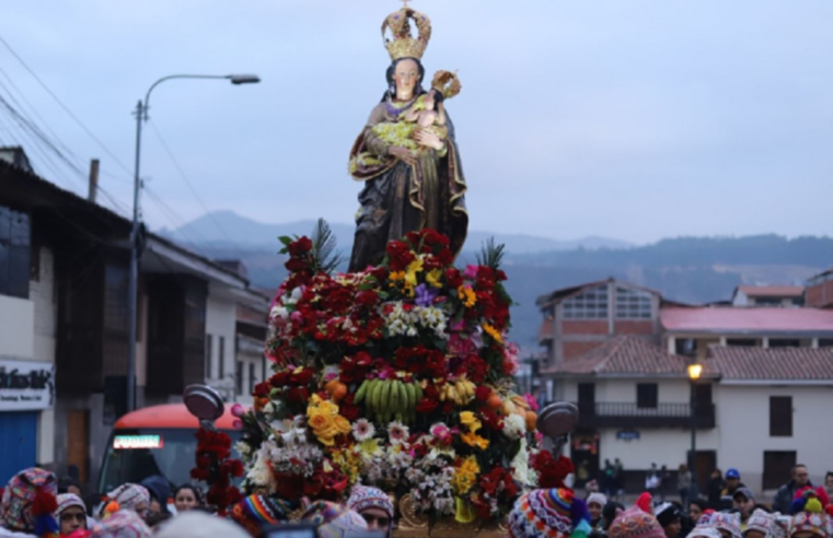 Tradicional “Riqch’achikuy” en honor a Virgen de La Natividad