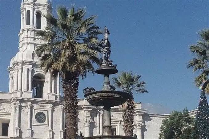 Mantenimiento de la Fuente de Agua Tuturutu se encuentra en un 80%