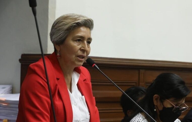 María Agüero: fondos recortados a personal del Congreso terminan en Arequipa