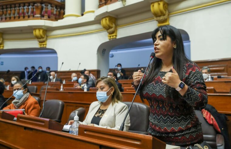 Congresista plantea una comisión para investigar el ‘Cártel de laboratorios’