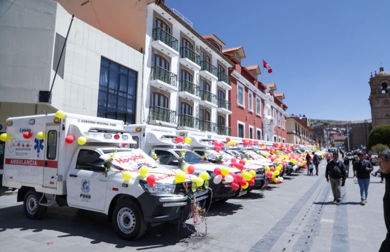 Entregan 55 ambulancias rurales para enfrentar emergencias críticas