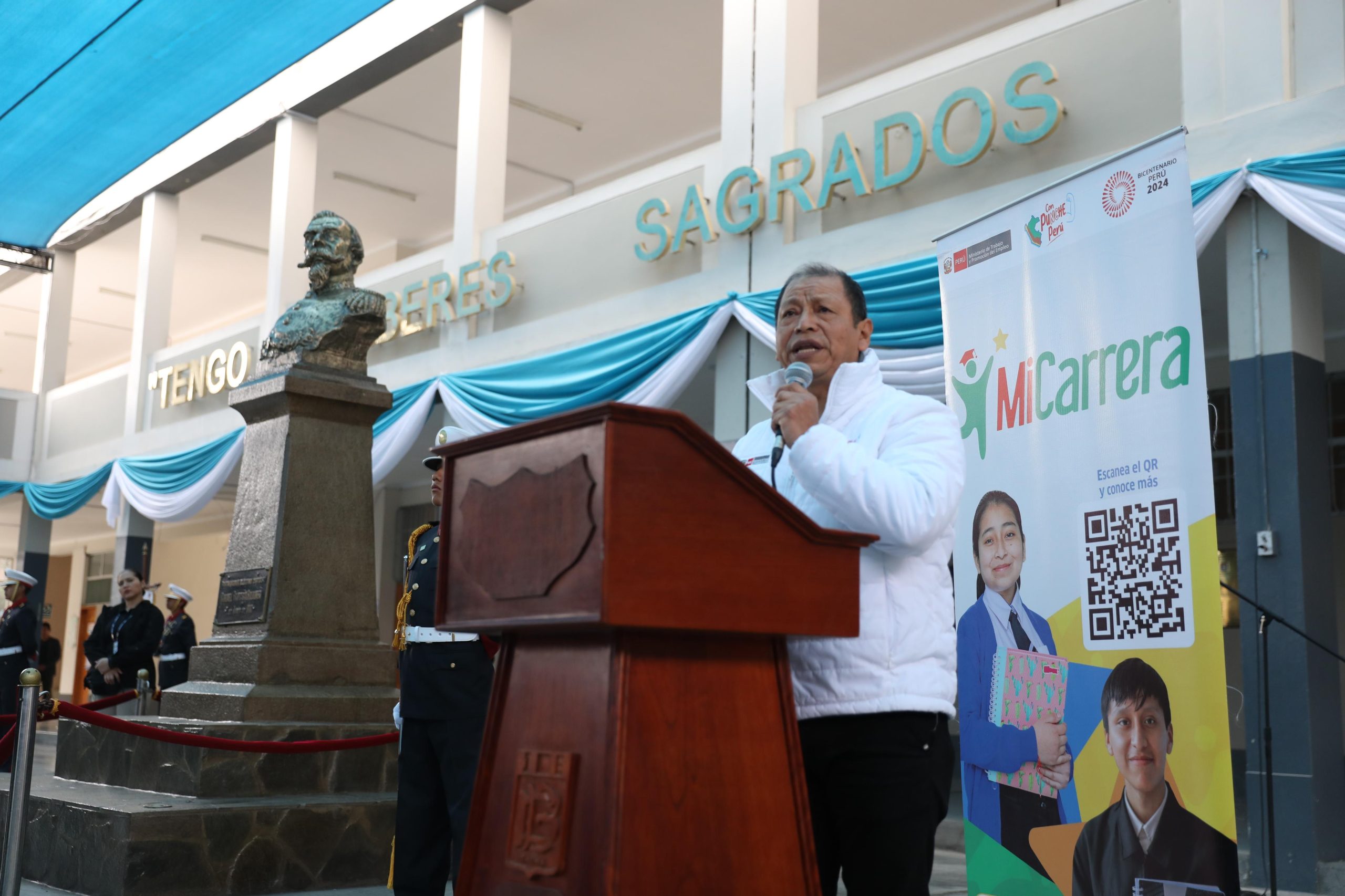 Objetivo es fortalecer capital humano del país para salir de la pobreza