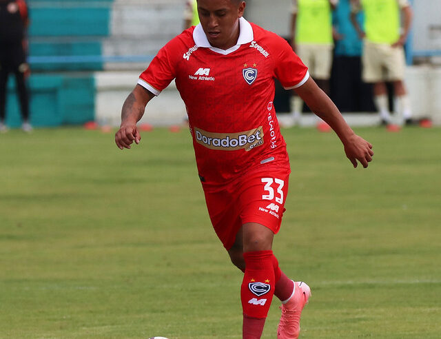 Cueva: «Las críticas pueden ser una enseñanza en tu vida»