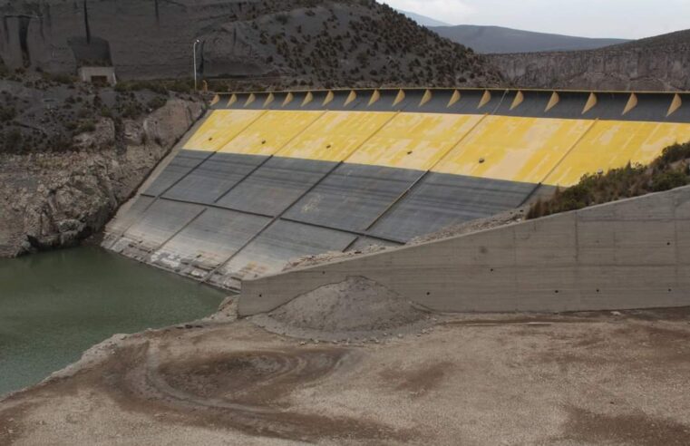 Deficiencias en mantenimiento en represa Aguada Blanca prolongan su culminación 