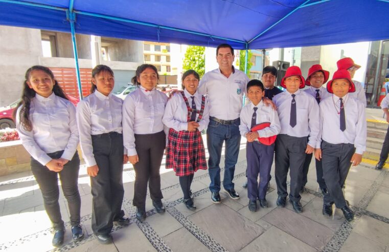 Niños y jóvenes bustamantinos envían mensaje de paz y esperanza