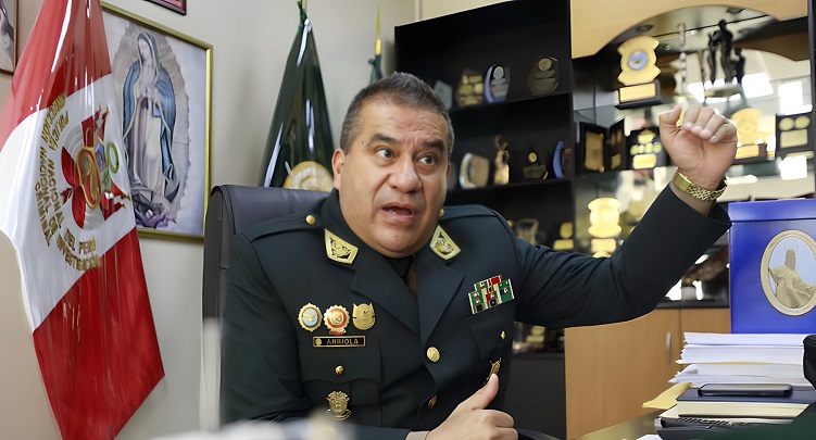 Fiscalización cita a general PNP para que responda por el ‘cofre’ y Cerrón