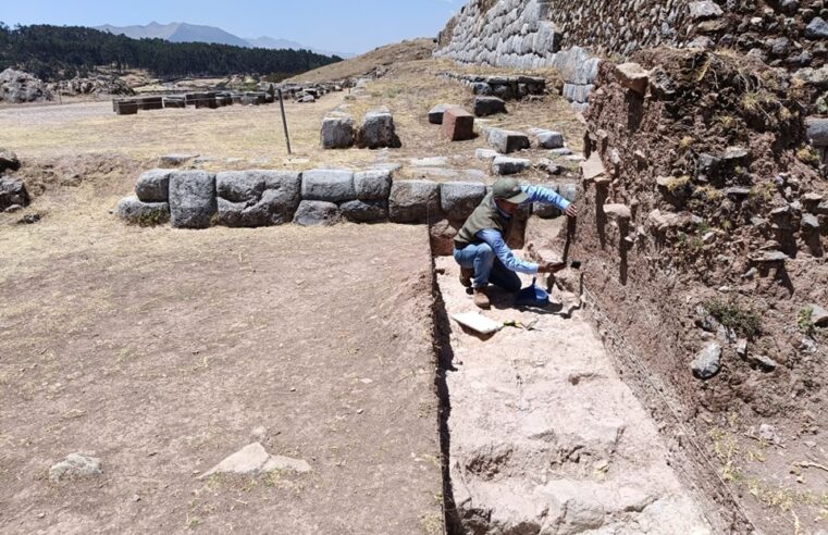 Arqueólogos investigan construcción de arquitectura en Sacsayhuamán