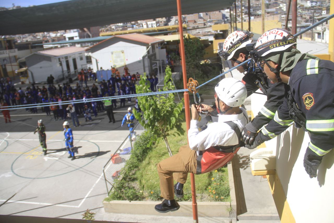 Hoy bloquearán calles para realizar simulacro multipeligro en Cercado