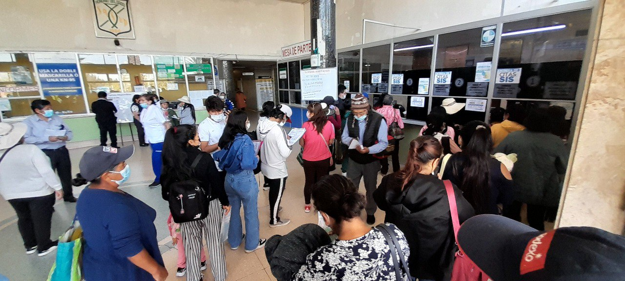 Potencian telesalud para reducir colas en hospital Honorio Delgado