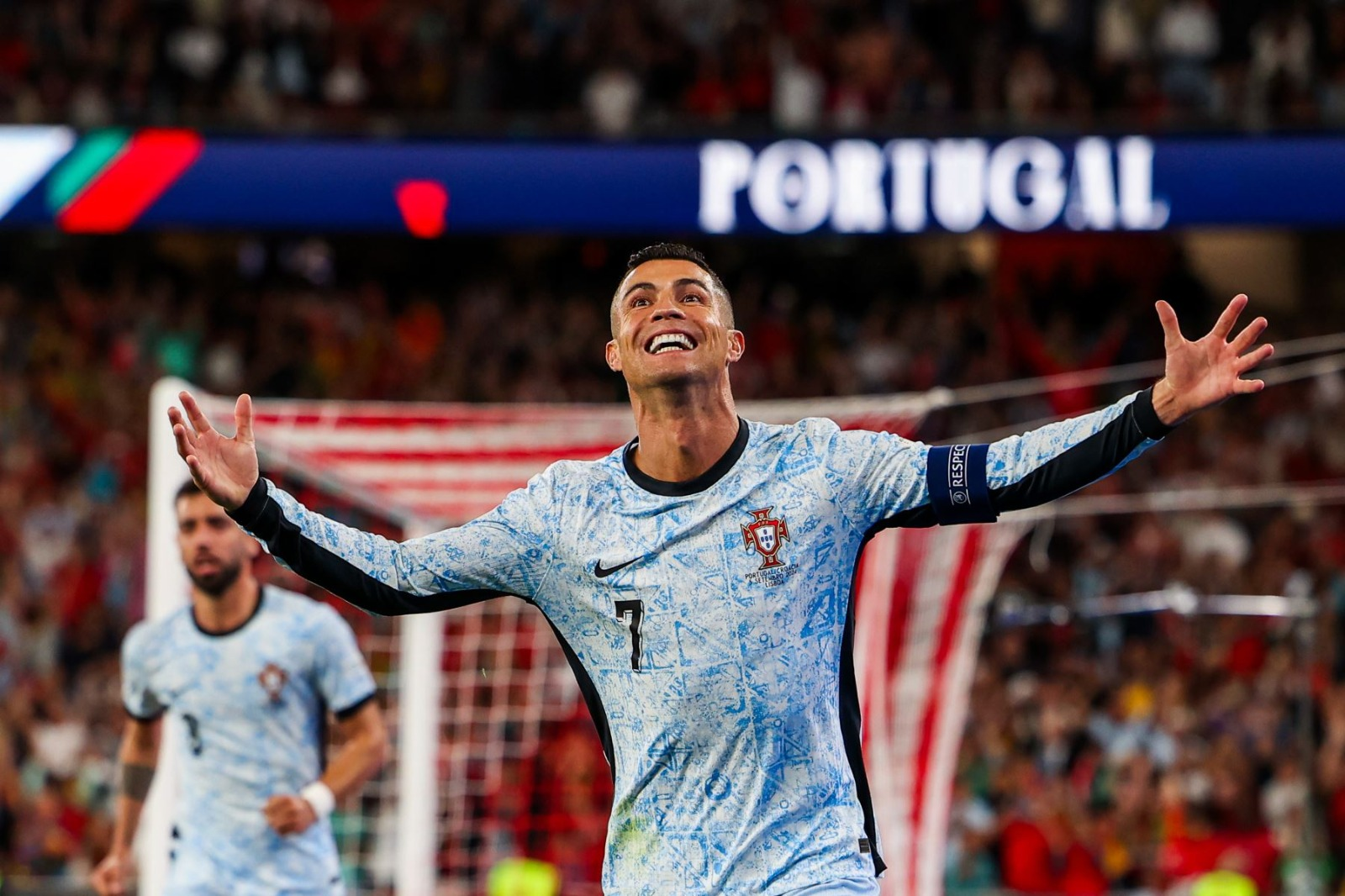 Cristiano recupera el gol con Portugal y anota su gol 900