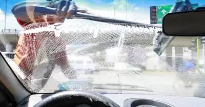 “Limpiaparabrisas” siguen hostigando y agrediendo a conductores en Arequipa