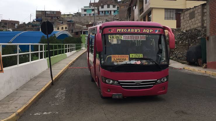 Habitantes de Sachaca exigen soluciones urgentes por falta de transporte público