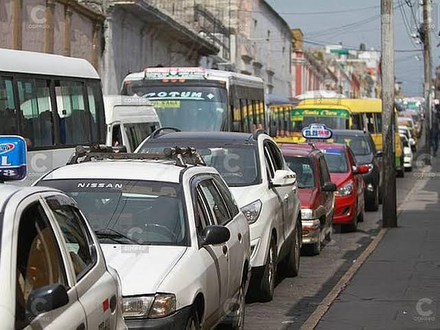 Eliminarían plaqueo vehicular en las calles Ayacucho y Puente Grau