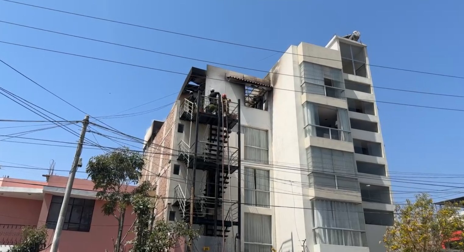 Adulta mayor fallece en incendio en Mariano Melgar